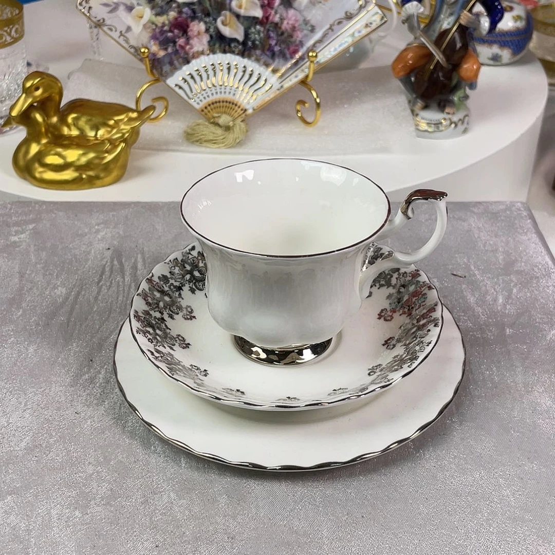 瓷片欧瓷咖啡杯水晶杯摆件