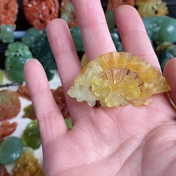 未镶嵌蛇纹石玉颈饰