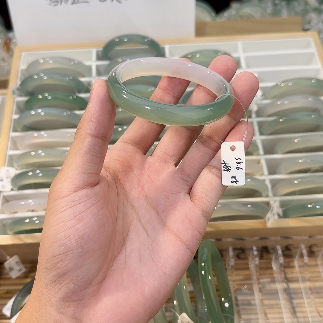 手镯玛瑙/玉髓未镶嵌圈口58.6