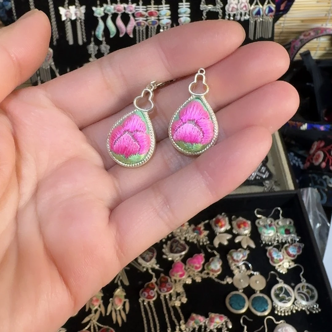 织绣民族风刺绣耳环