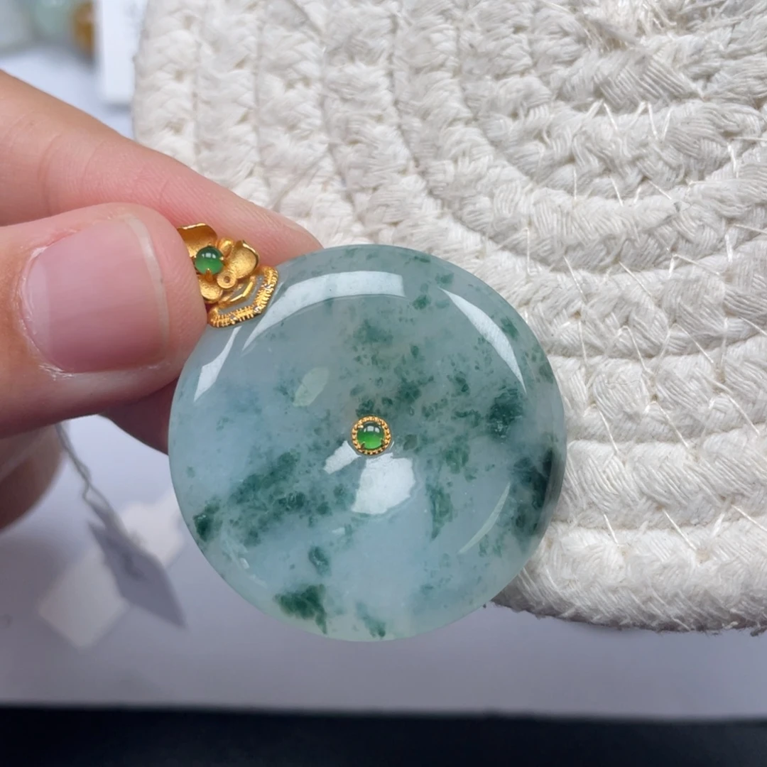 翡翠18K金镶嵌颈饰天然A货缅甸翡翠