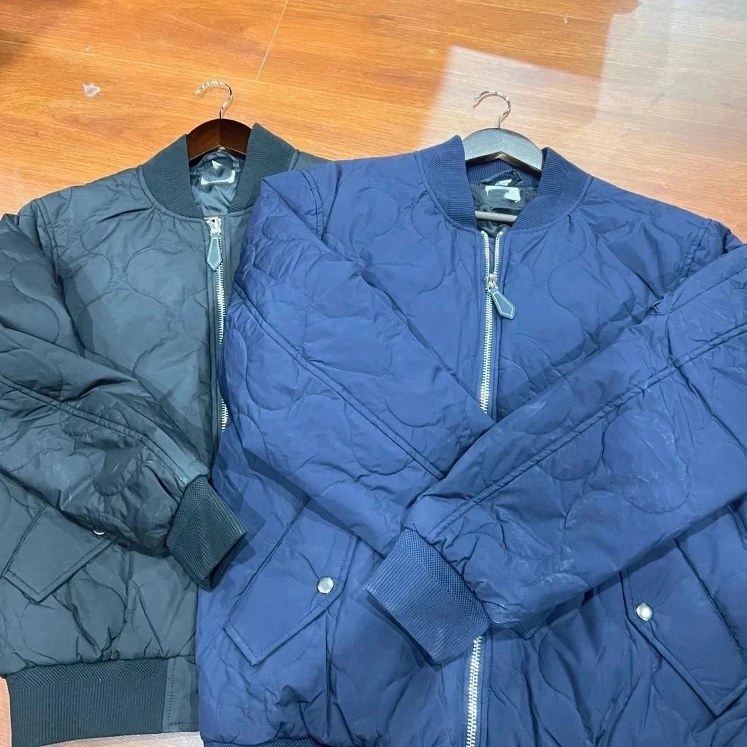 b 轻薄休闲秋季V领棉服棒球服