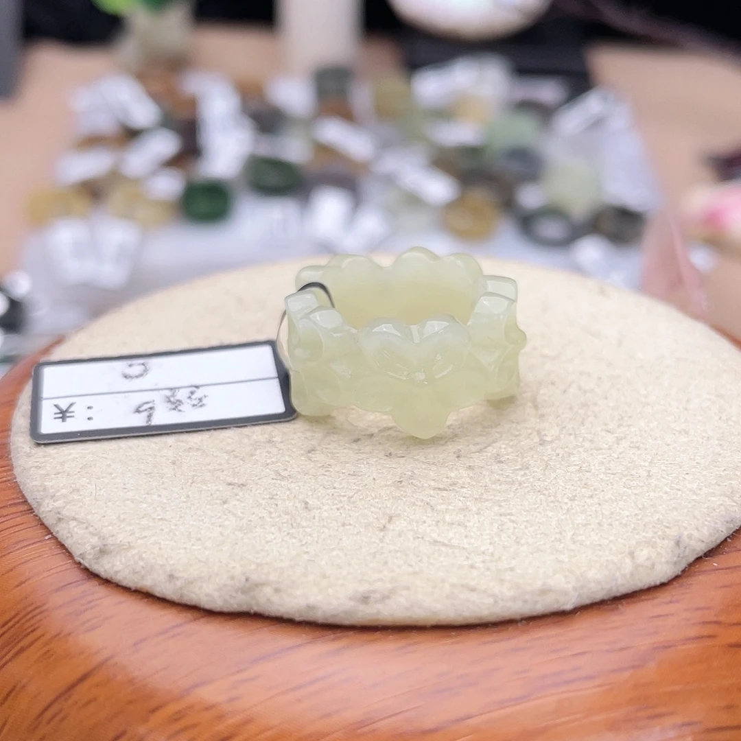 未镶嵌戒指和田玉（糖玉）c90奶白小花16.2