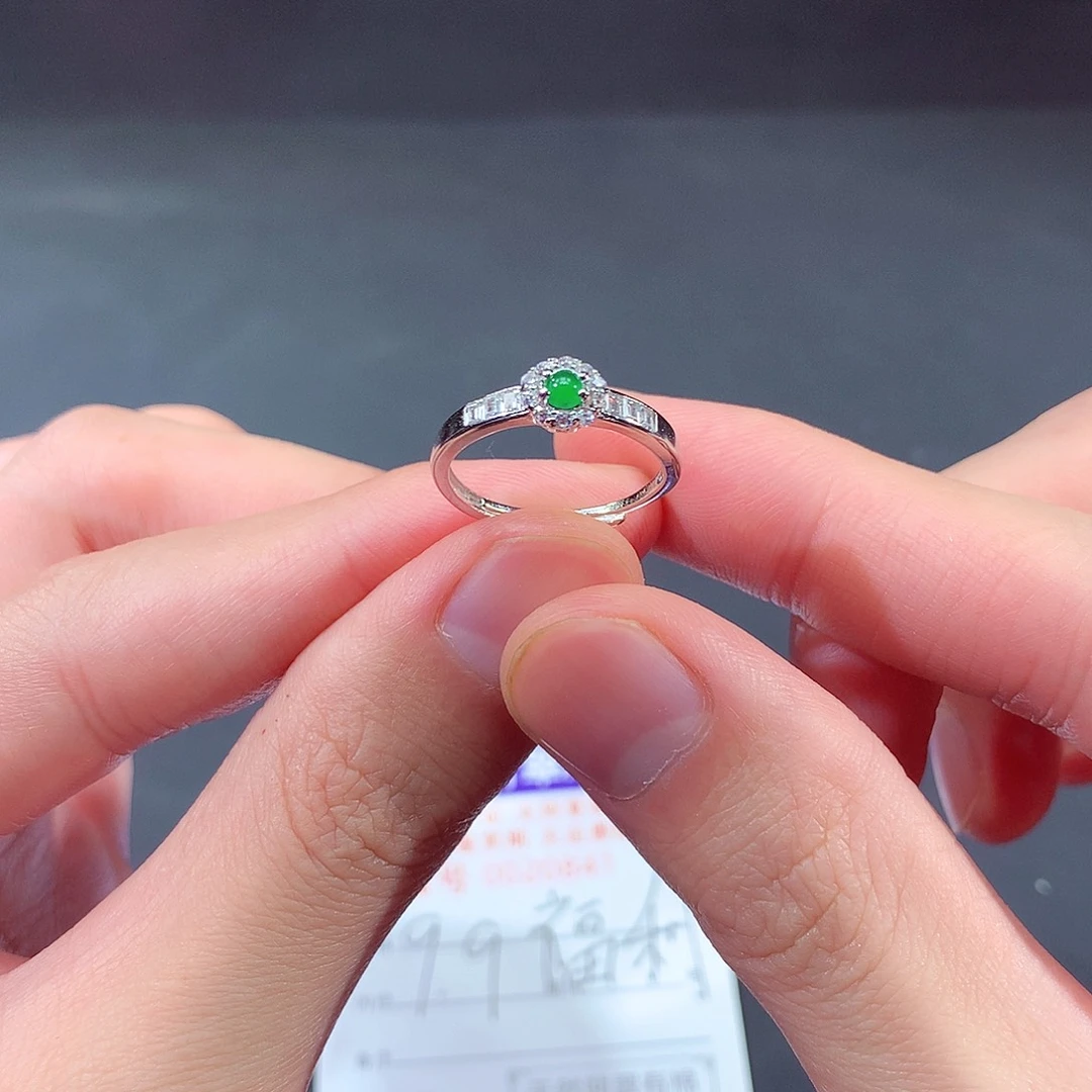 翡翠戒指未镶嵌翡翠