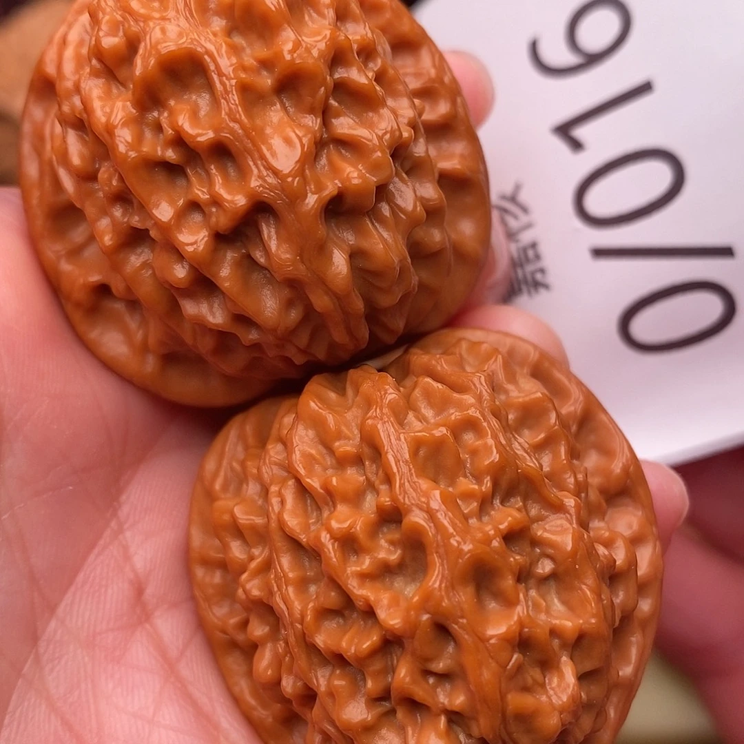 把件文玩核桃40金牛