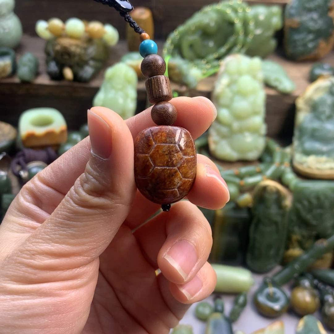 未镶嵌岫岩河磨玉（透闪石质玉）珠宝奇石