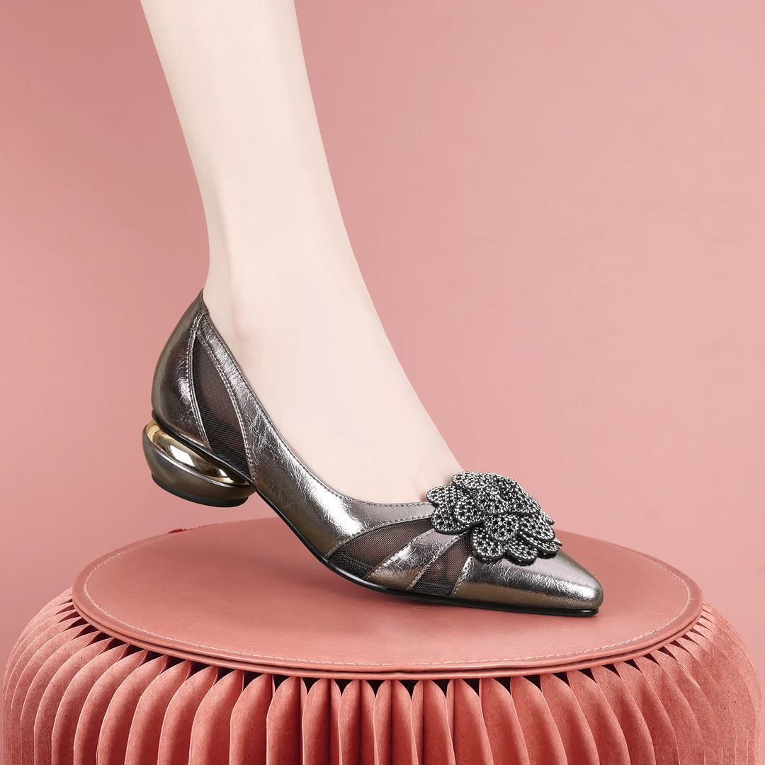 梵芮诗花朵潮流轻奢2025夏季浅口小众设计时尚优雅单鞋-J1303