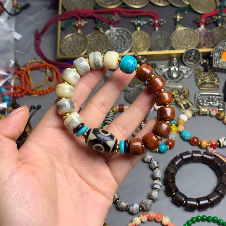 藏地密码藏饰品串