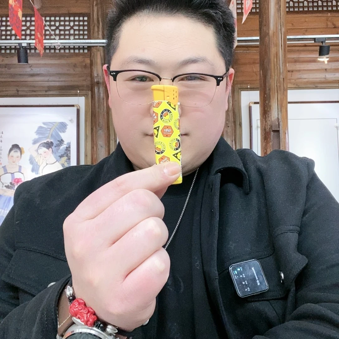 国画国画手绘有礼物的好