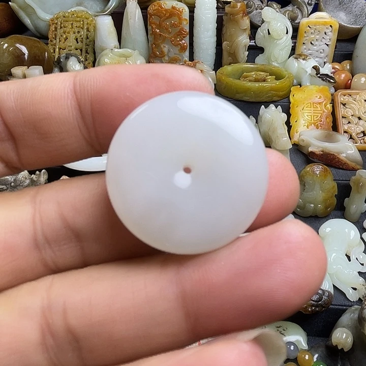 颈饰未镶嵌和田玉