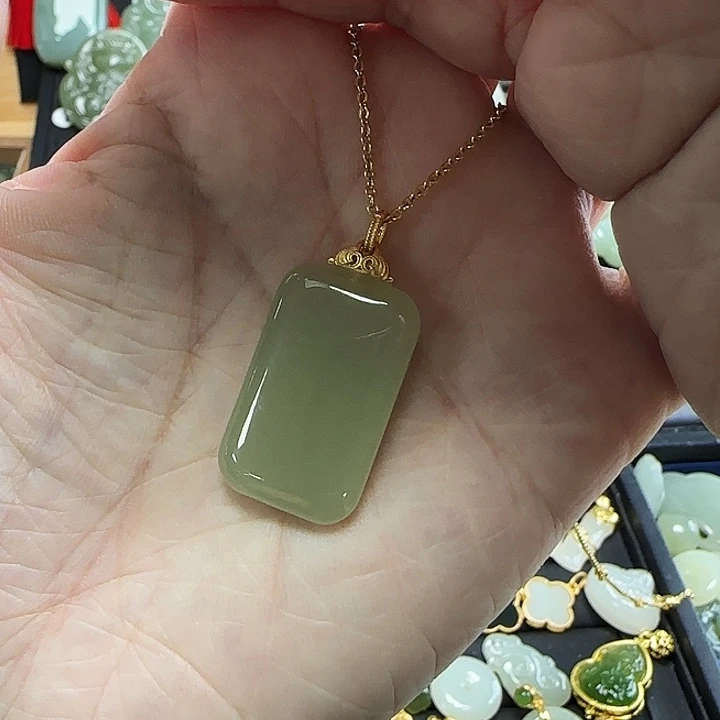 吊坠(赠链)银S925镶嵌和田玉