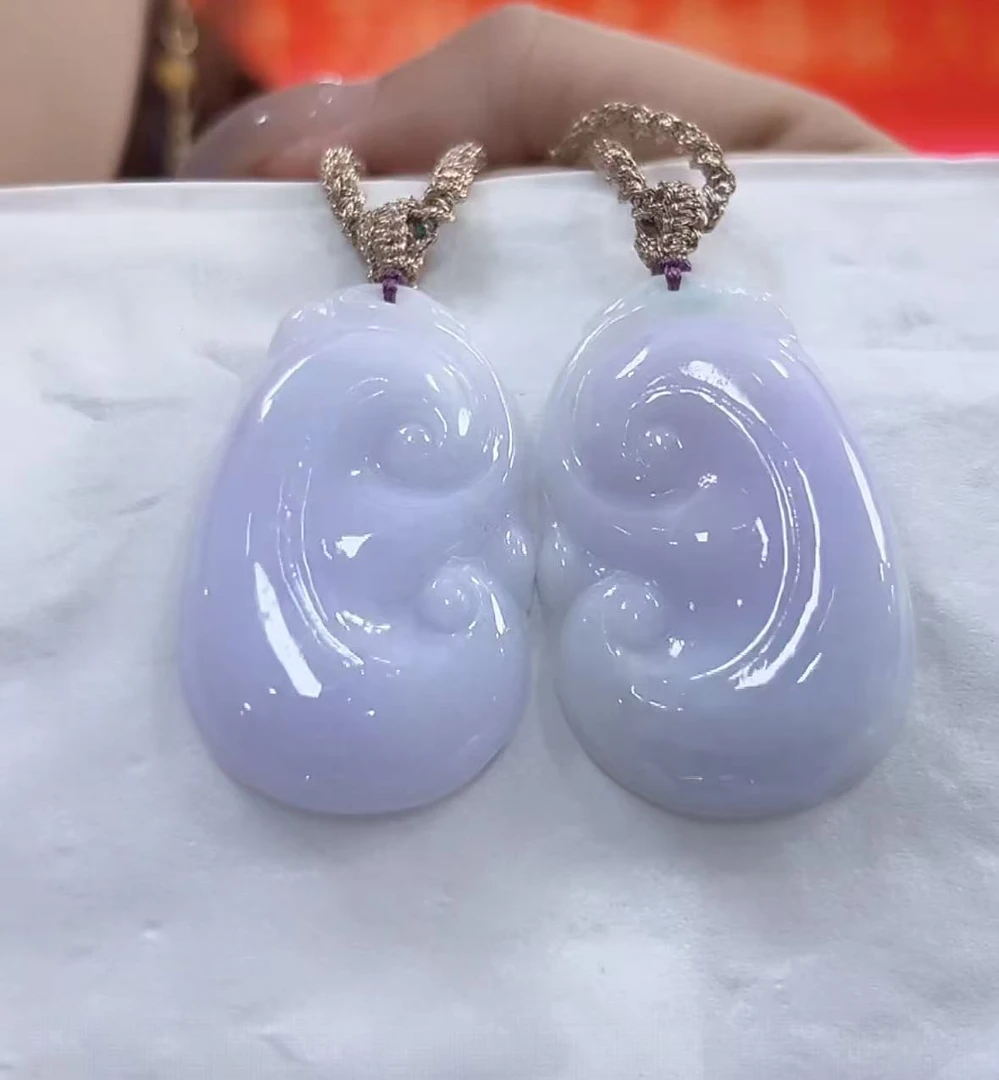 天然翡翠A货如意（多样性发货发一个）宽22-26高40-43厚5-7送绳