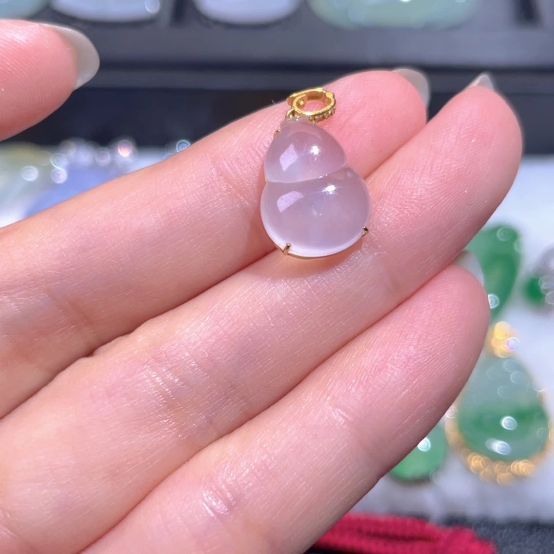 颈饰18K金镶嵌翡翠翡翠