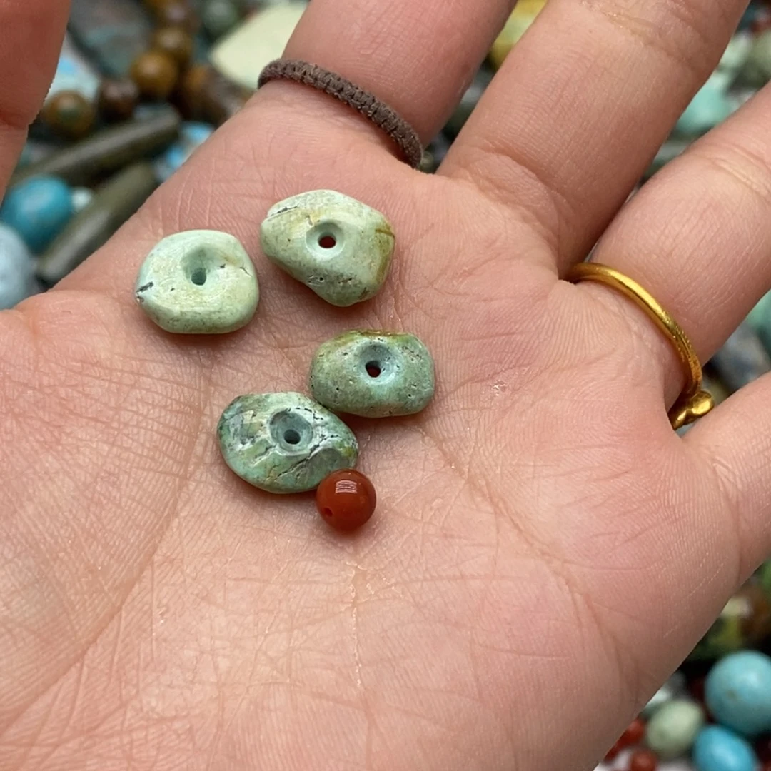 南红玛瑙未镶嵌珠宝奇石