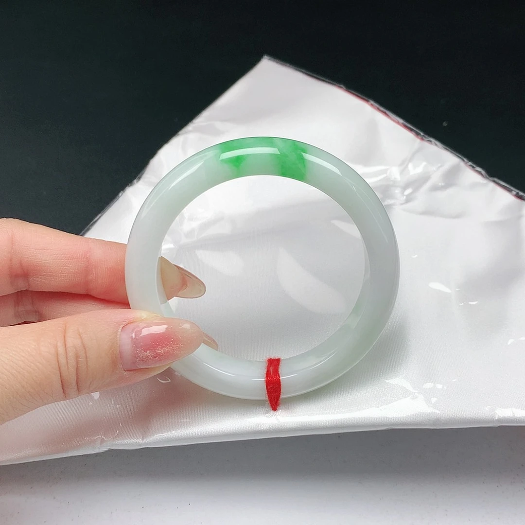 翡翠手镯未镶嵌翡翠062