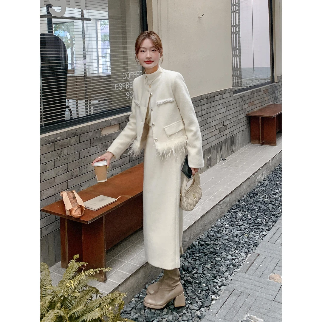 米白色羽绒内胆小香风套装裙2025新款女秋冬加厚千金高级感两件套