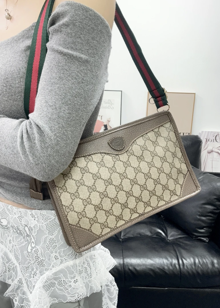 95新 GUCCI/古驰 老花方形相机包 单肩包/秋境 03902