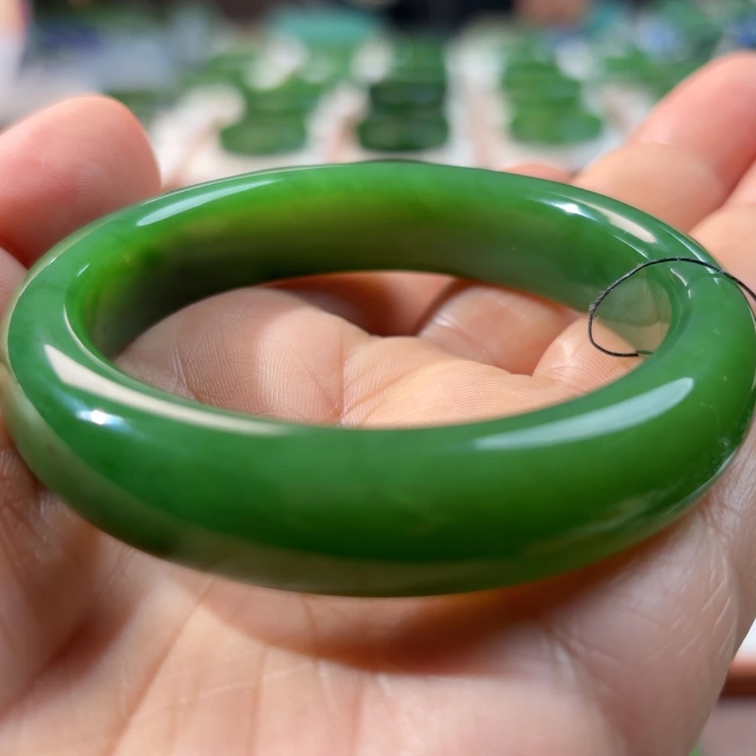 未镶嵌手镯和田玉（碧玉）