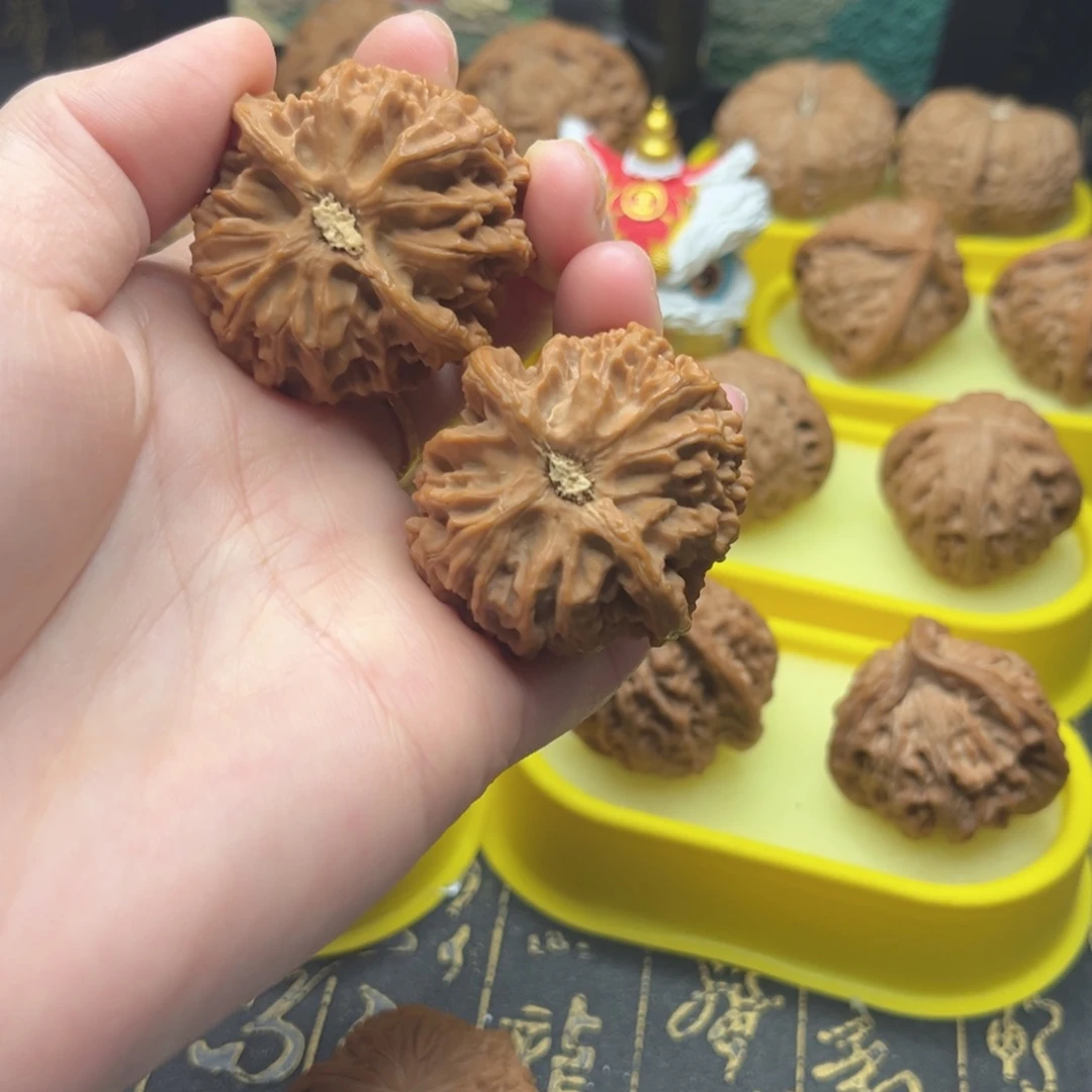 文玩核桃把件苹果