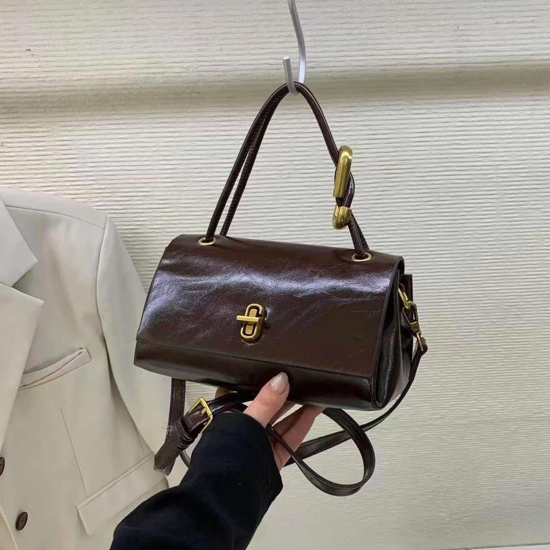 小众时尚油蜡亮面手提包女秋冬2025款百搭休闲软皮单肩斜挎包