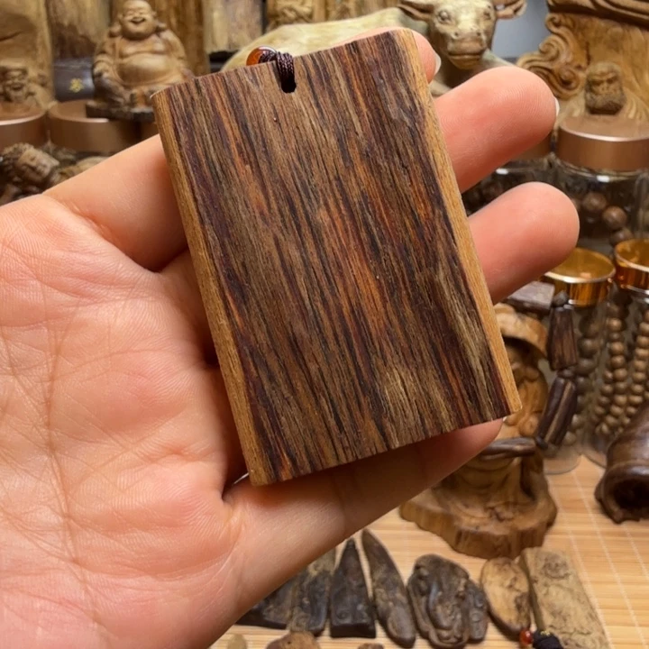 沉香碎屑沉香惠安无事牌 13 克