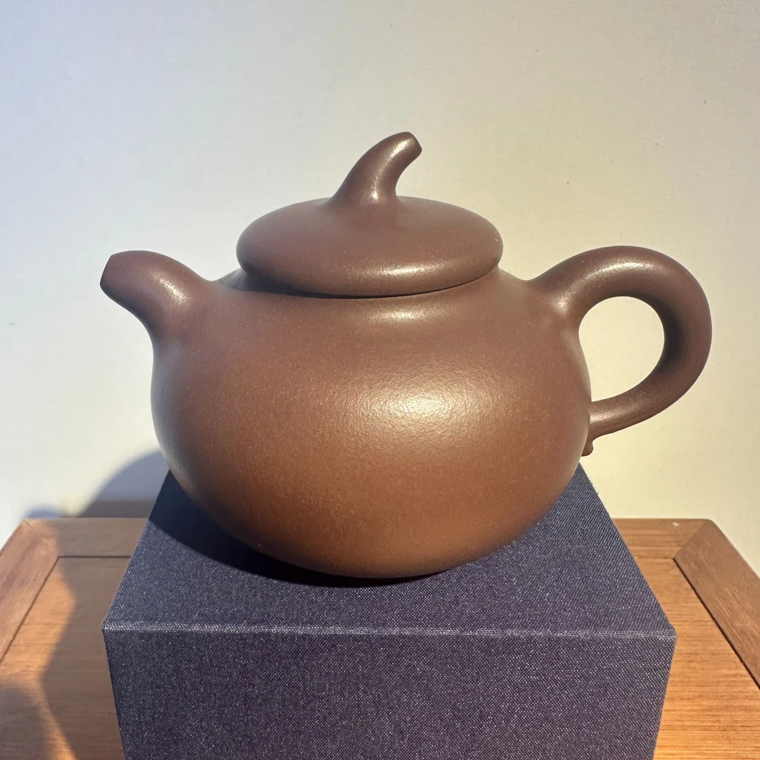 lot-023 茄段 紫砂壶 300cc