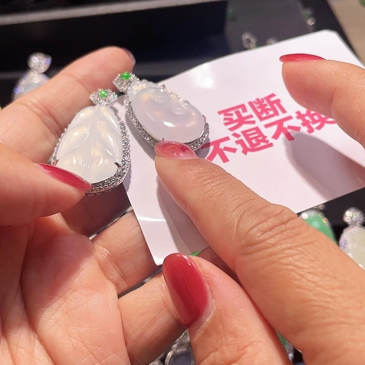 随***…翡翠银S925镶嵌颈饰
