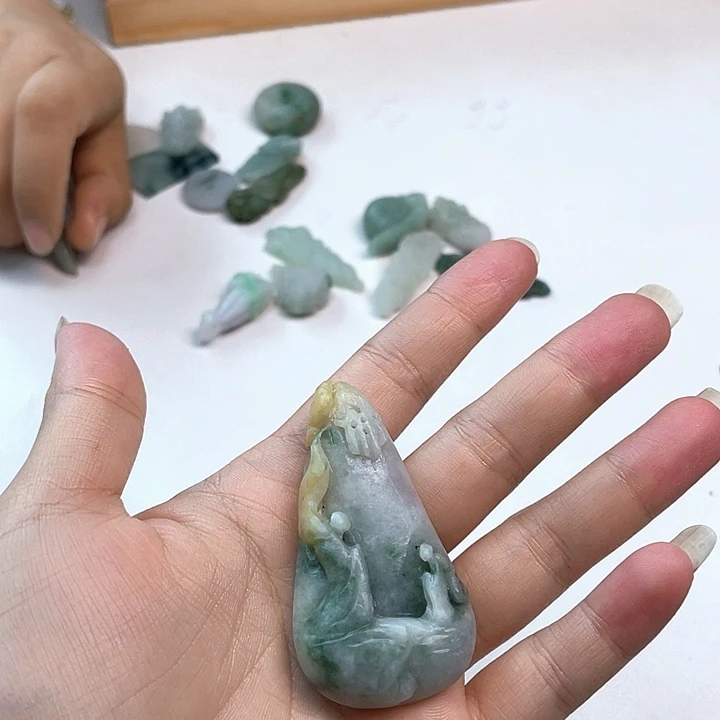 定制翡翠未镶嵌千*翡翠