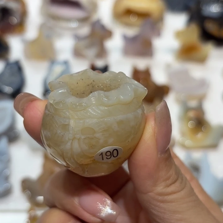 玛瑙/玉髓未镶嵌雕刻件