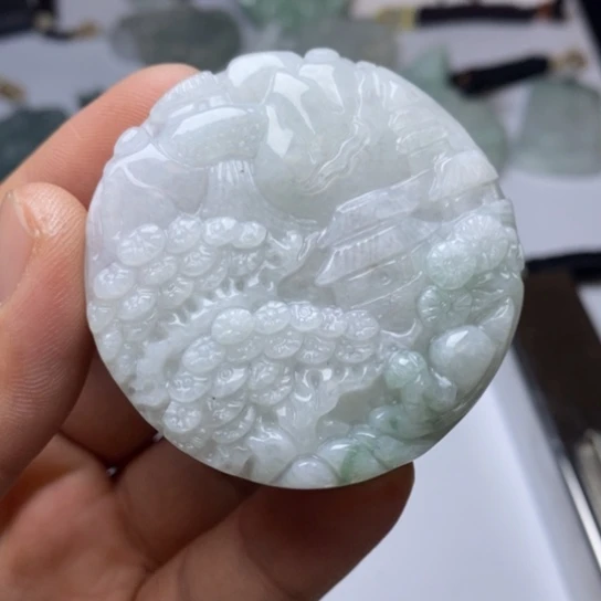 翡翠未镶嵌颈饰翡翠
