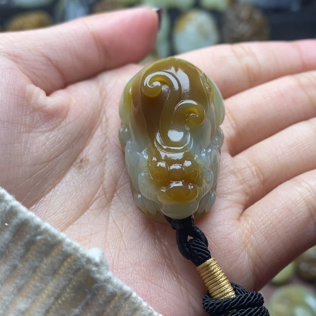 吊坠(不含链)未镶嵌和田玉（糖玉）骑****舞