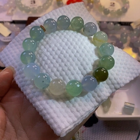 定制翡翠未镶嵌翡翠.