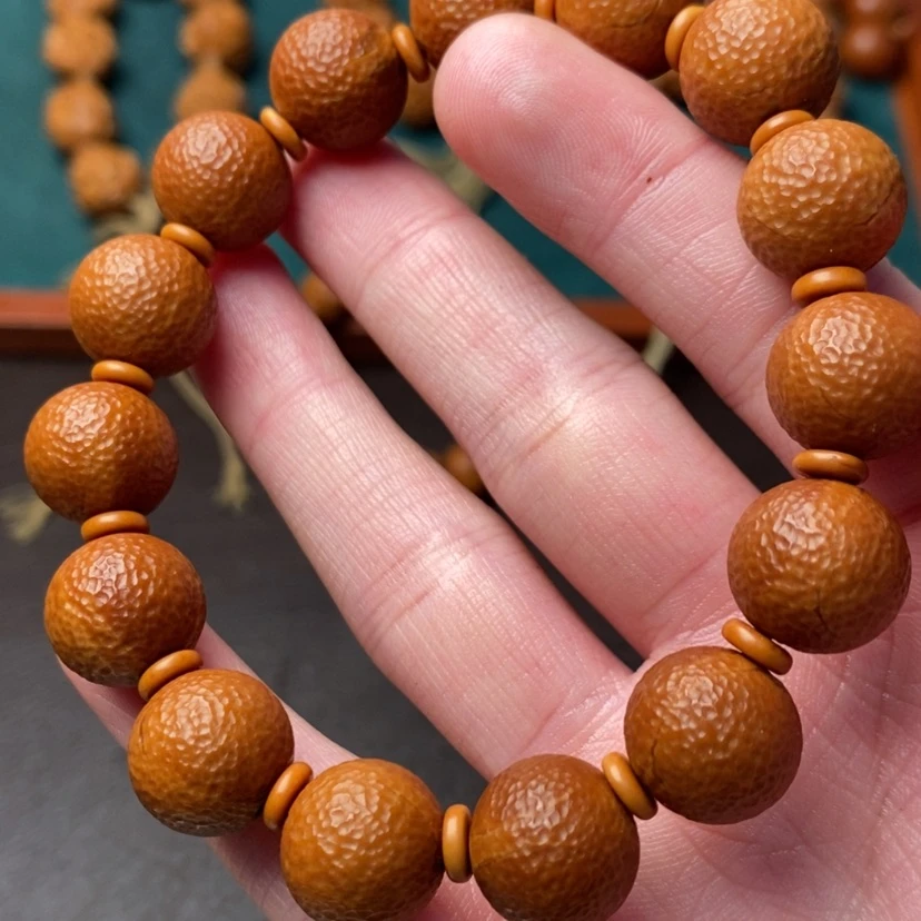 【闪购商品】橄榄核吊坠橄榄核