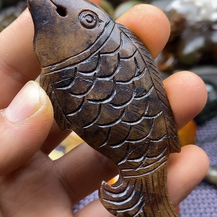 未镶嵌蛇纹石玉颈饰