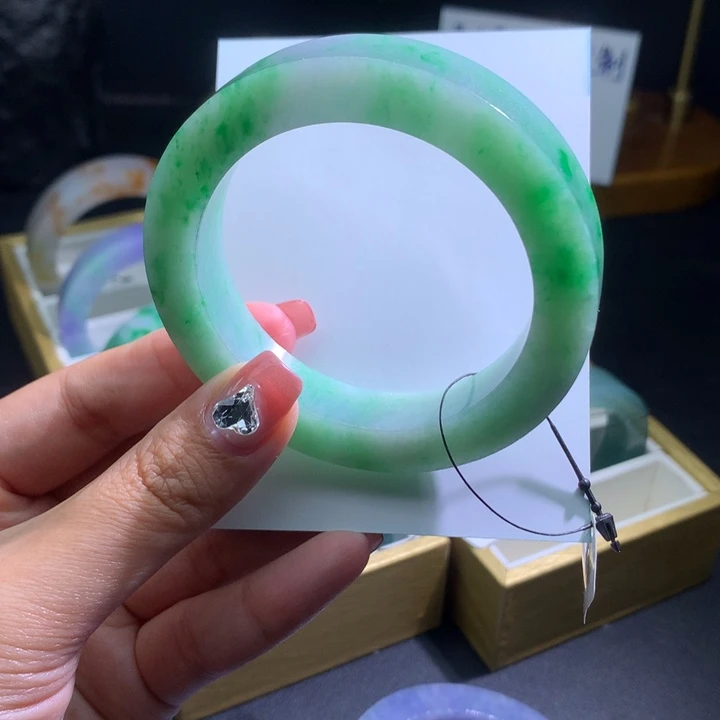 定制翡翠未镶嵌天然翡翠