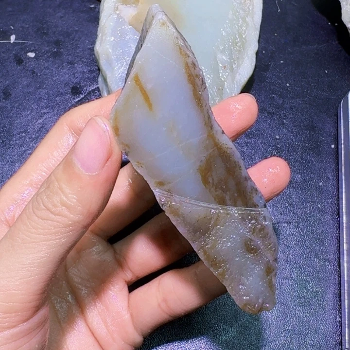 未镶嵌和田玉（糖玉）珠宝半成品