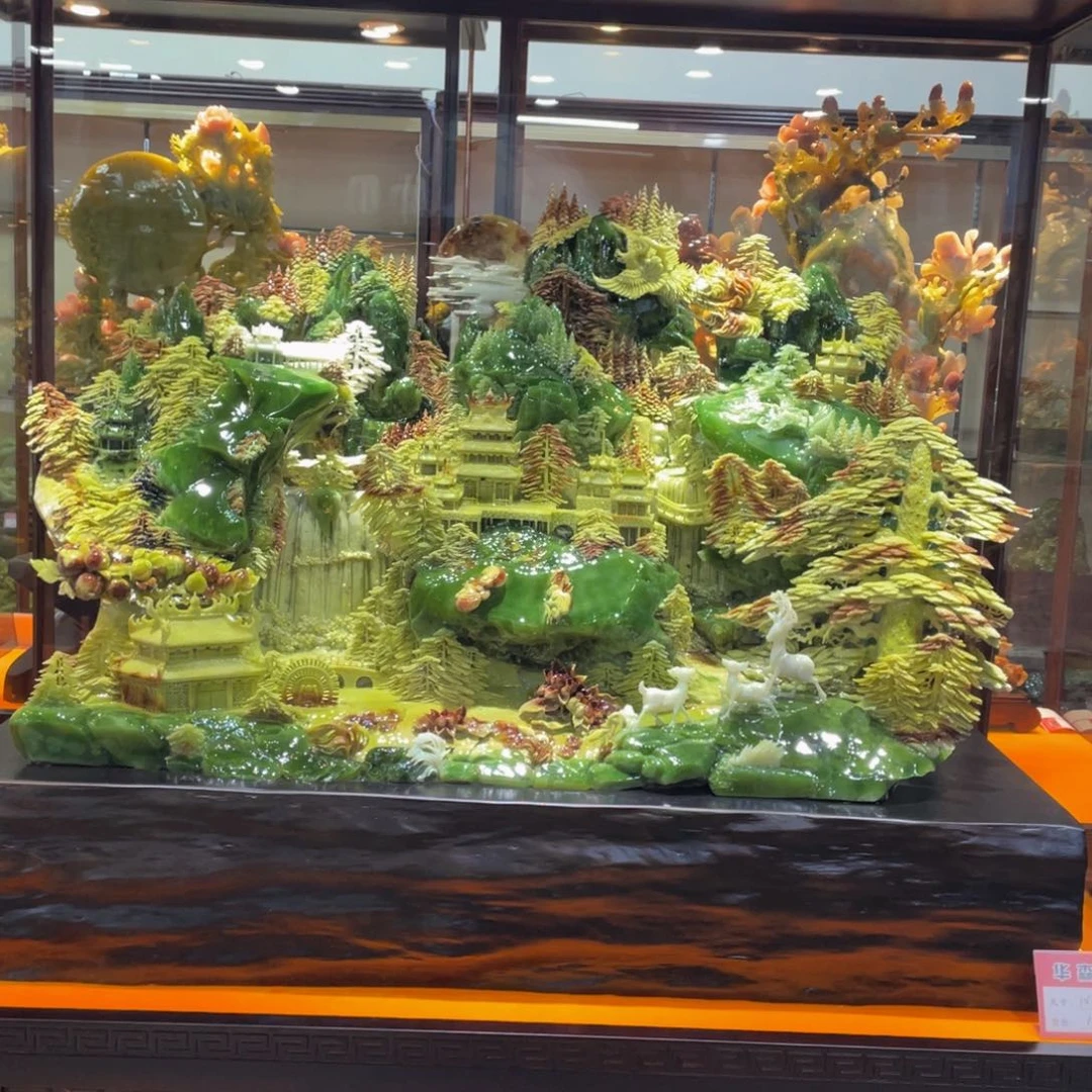 蛇纹石玉未镶嵌摆件