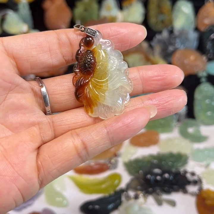 蛇纹石玉未镶嵌吊坠(赠链)