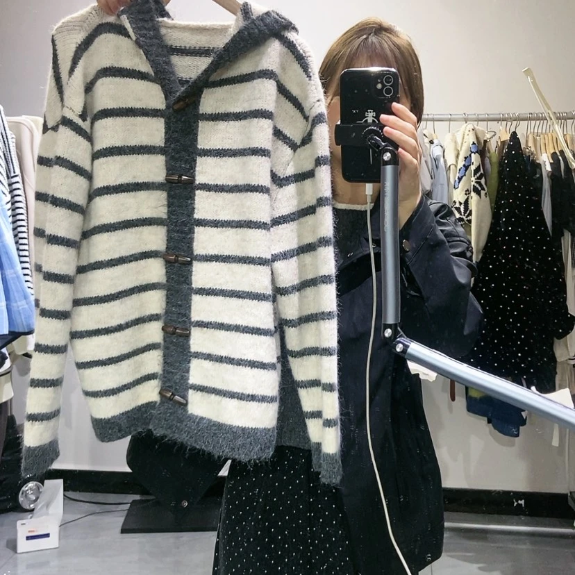 【闪购商品】灰色开衫
