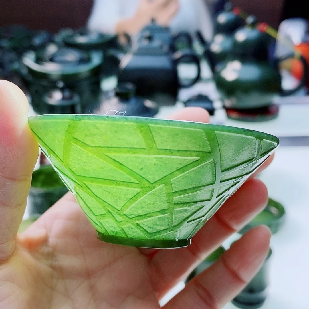 未镶嵌和田玉摆件