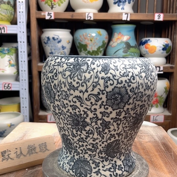 陶鱼尾复古青花陶瓷