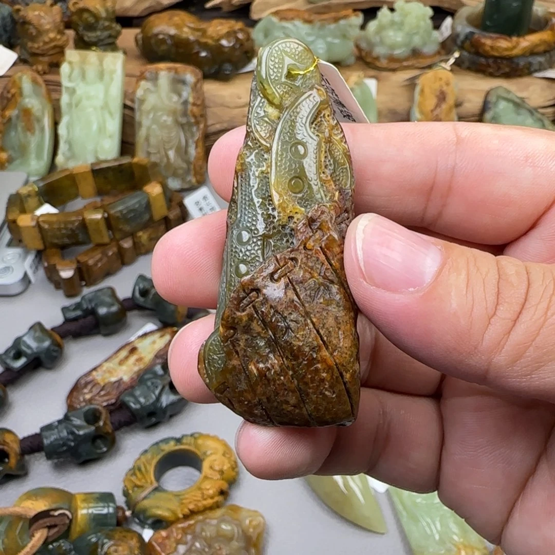 德***明岫岩河磨玉（透闪石质玉）未镶嵌珠宝奇石