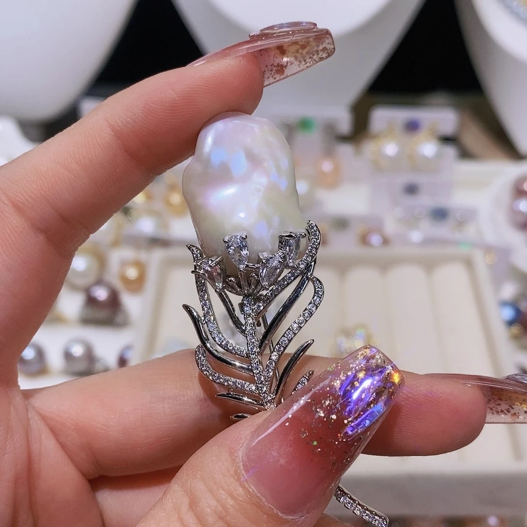 淡水珍珠胸饰合金