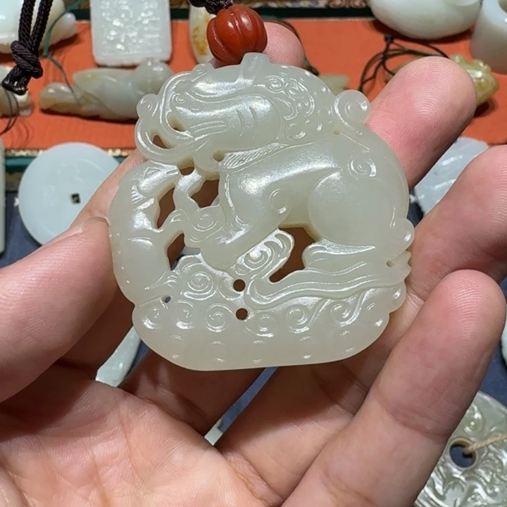 和田玉颈饰未镶嵌刘***