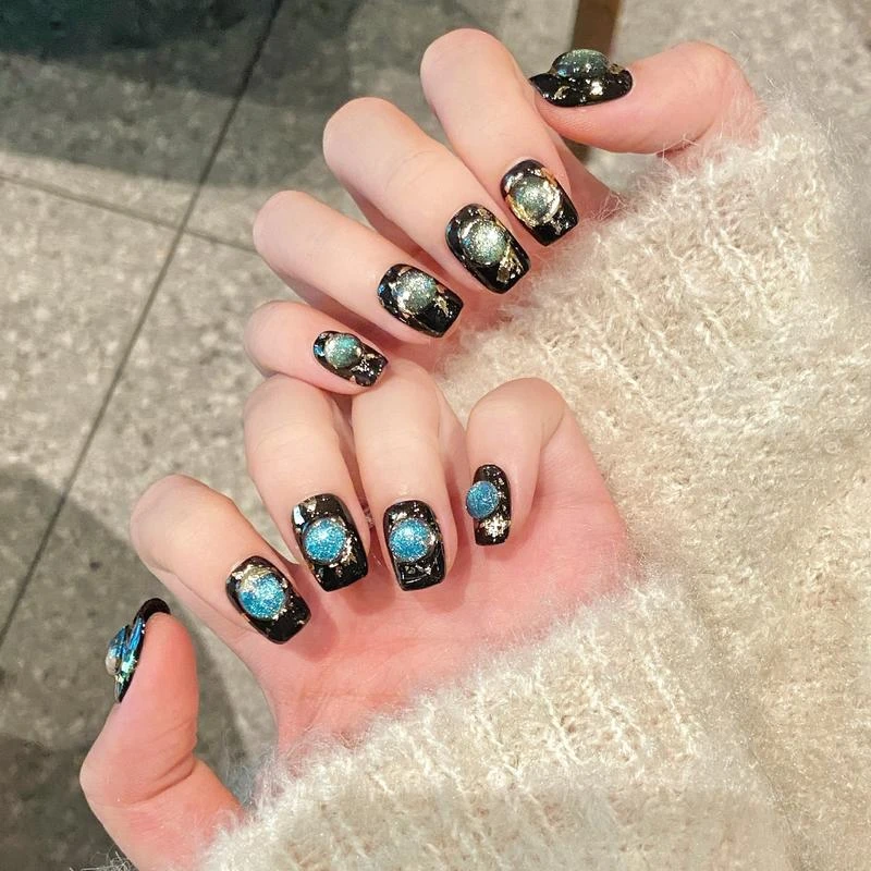 【黑精灵泡泡】纯手工穿戴甲甜酷立体欧泊猫眼光疗美甲短款高级感