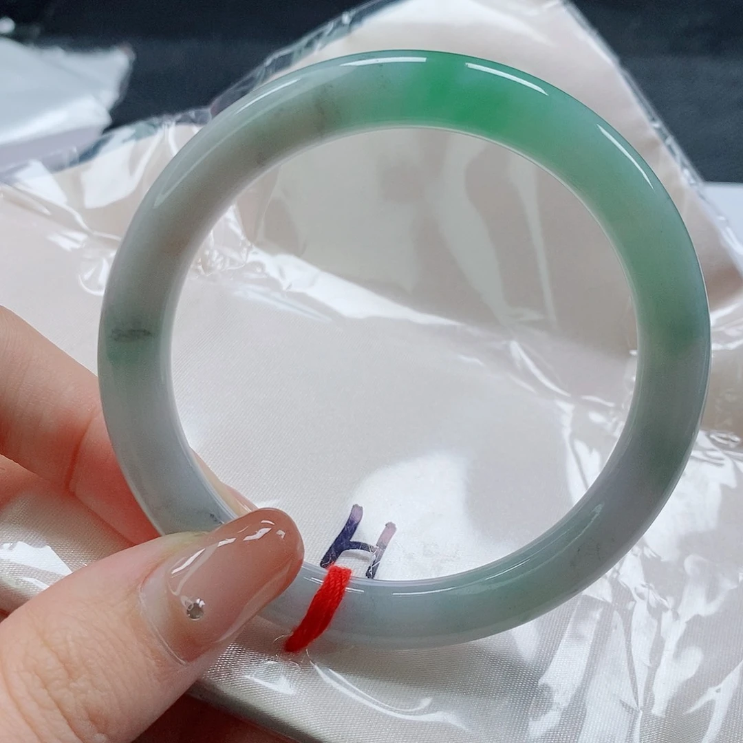 【闪购商品】未镶嵌手镯（圆镯）翡翠455号