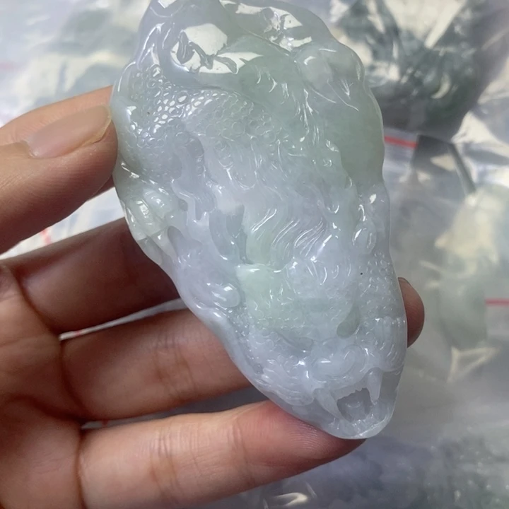 翡翠未镶嵌颈饰天然翡翠A货