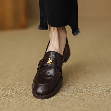 衔扣复古时尚英伦风鞋子女ins潮牌百搭真皮女鞋明星同款鞋女款
