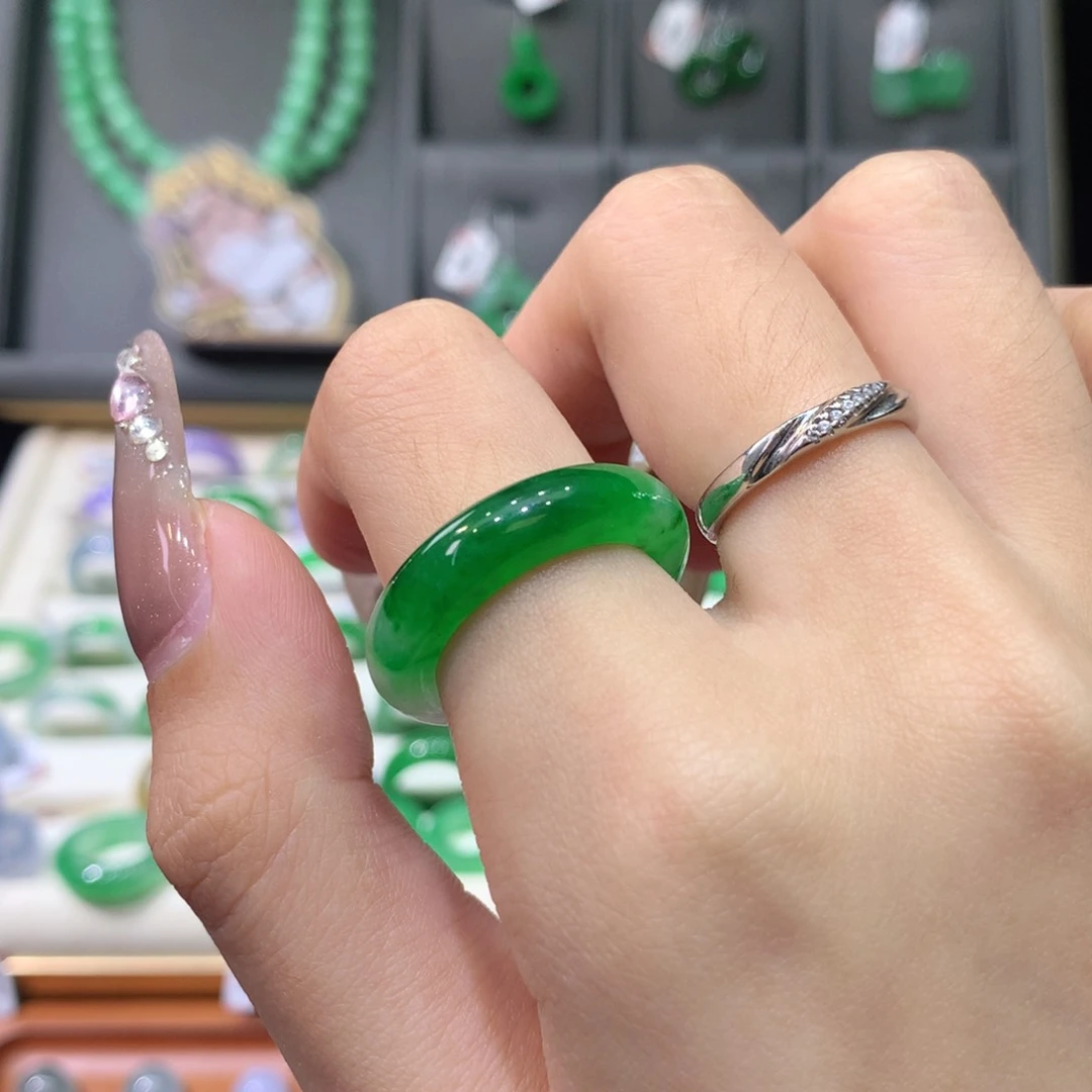 翡翠戒指未镶嵌16-17辣阳绿