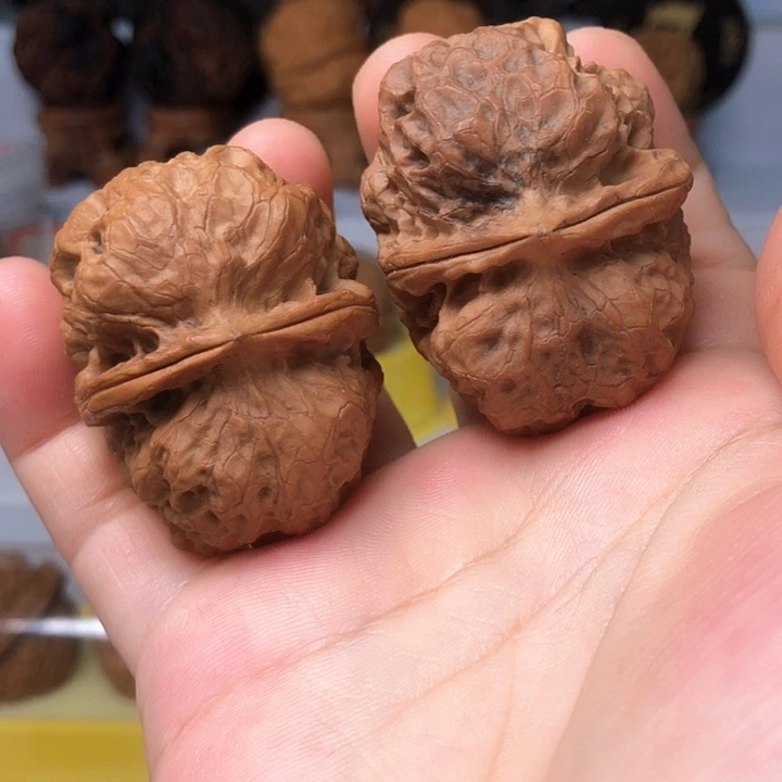 文玩核桃吊坠云南铁核桃
